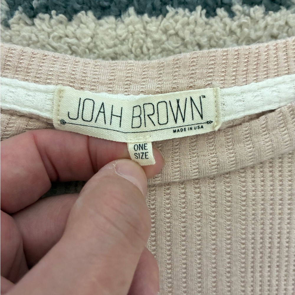Joah Brown Boxy Oversized Cropped Tee - Picture 8 of 9